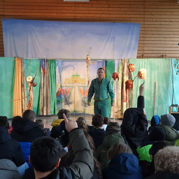 Theater Maskara in der Schule