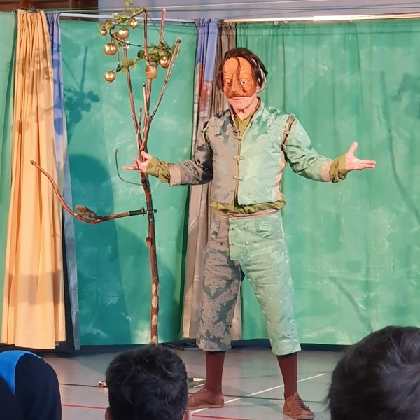 Theater Maskara in der Schule