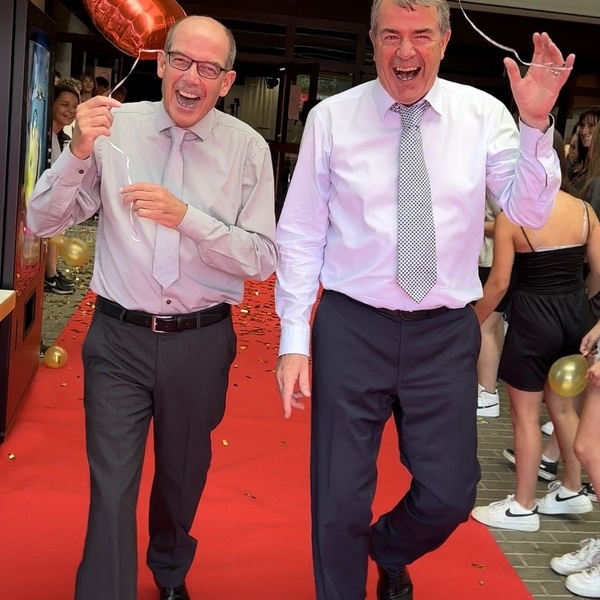 Roter Teppich-Glitzer-Hoch hinaus-Luftballons-Abschied