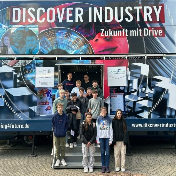 Discover Industry-Truck 